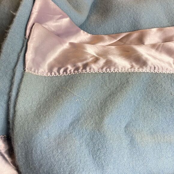MCM Vintage Kenwood Textile Products Blue Wool Satin Trim Blanket 68” x 88” twin - Picture 4 of 5